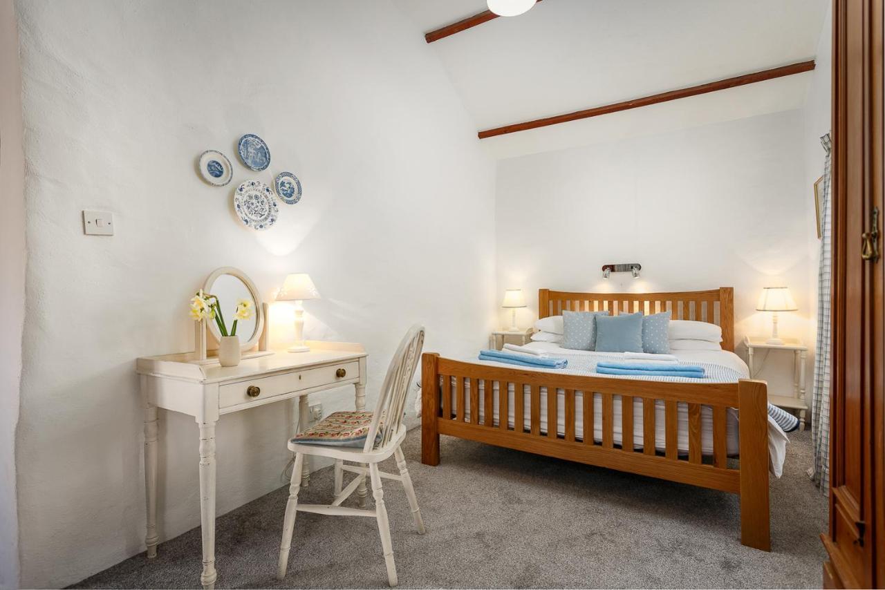 The Snug At Cornish Barn Holidays Truro Ngoại thất bức ảnh