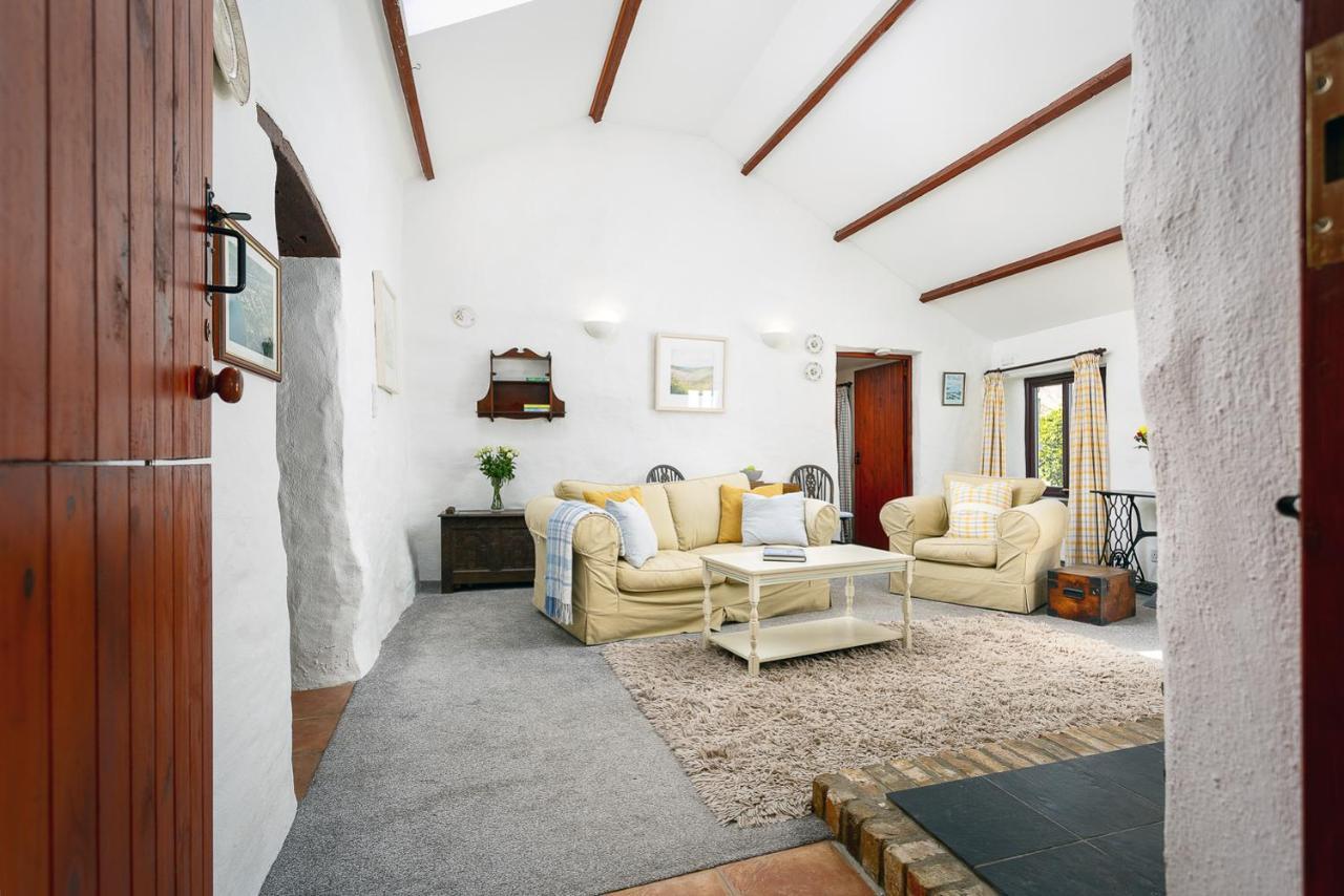 The Snug At Cornish Barn Holidays Truro Ngoại thất bức ảnh