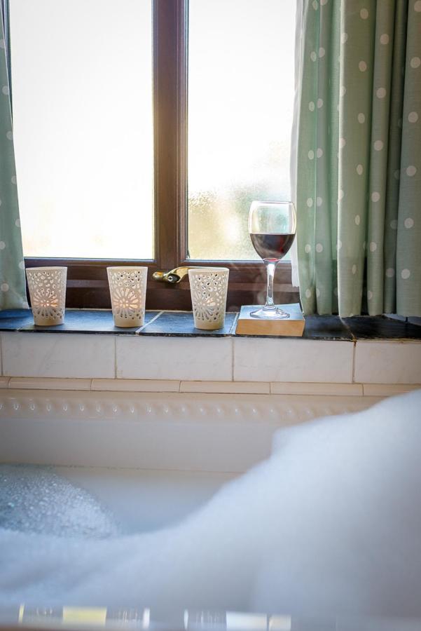 The Snug At Cornish Barn Holidays Truro Ngoại thất bức ảnh