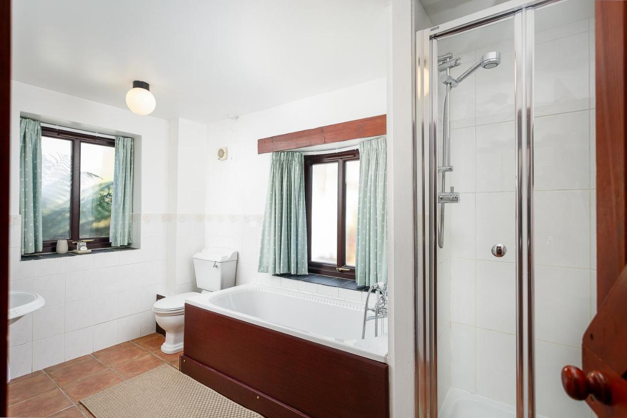 The Snug At Cornish Barn Holidays Truro Ngoại thất bức ảnh