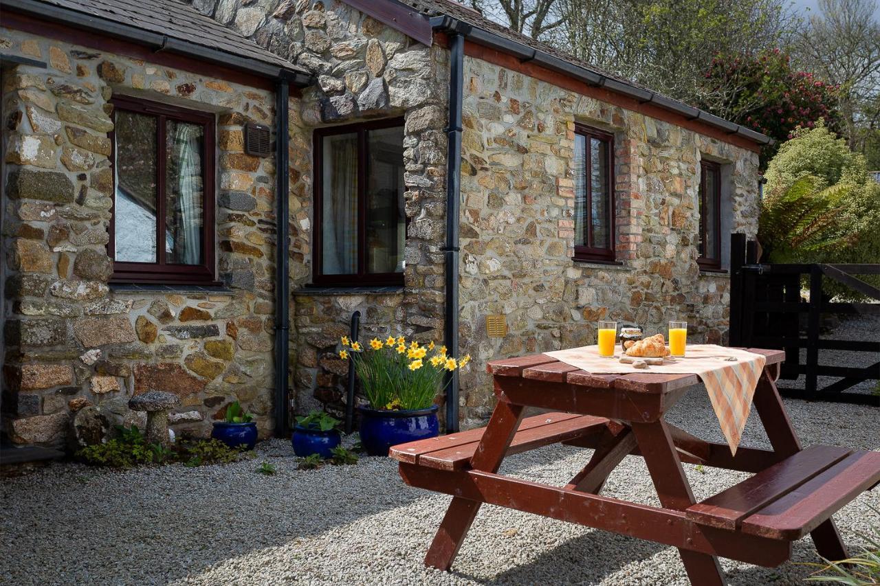 The Snug At Cornish Barn Holidays Truro Ngoại thất bức ảnh